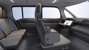 Nexus 93: Stellantis + Amazon, Waymo + Geely, Axios + Lokaljournalismus, Sky - Inhalte